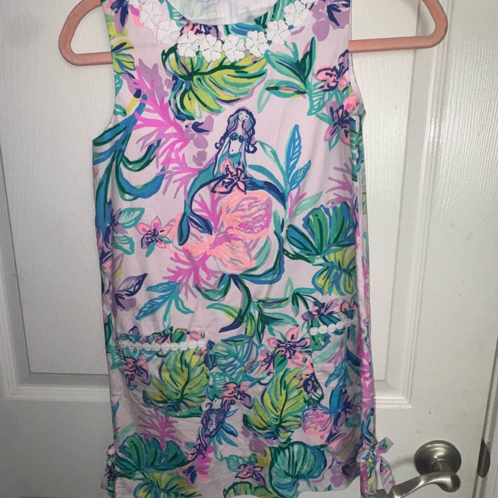 Lilly Pulitzer Floral Sleeveless Dress with Tropical Print